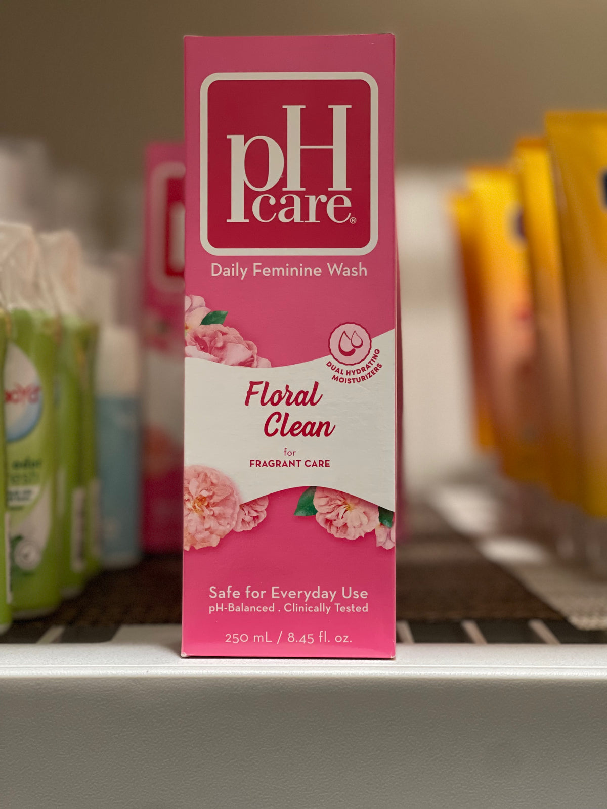 PH CARE Feminine Wash Floral Clean 250ml